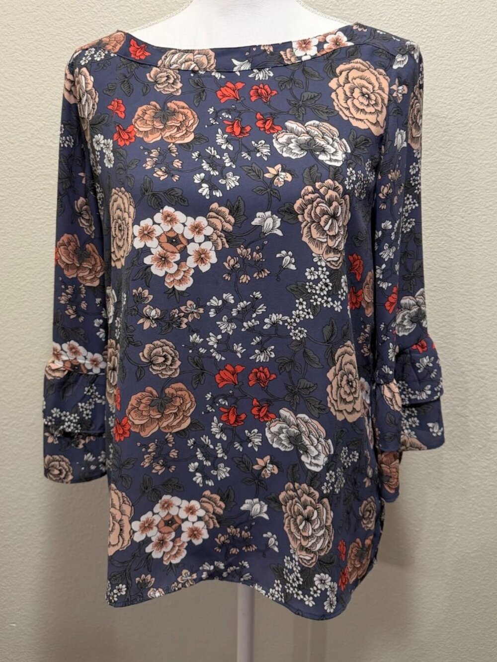 Loft gray floral blouse, 3/4 sleeves with ruffles, size Small